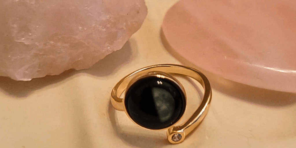 Yoga Present Concepts: MOONGLOW Jewellery