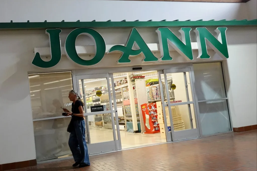 Joann Will Shutter All of Its 800 U.S. Stores, Conduct Sales Joann Will Shutter All of Its 800 U.S. Stores, Conduct Sales