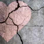 Bodily signs of heartbreak – HealthyWomen