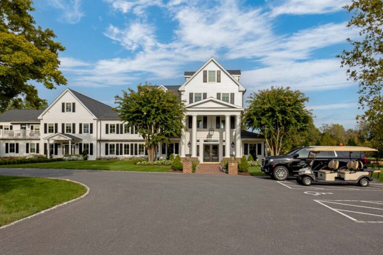 The Oaks Waterfront Lodge Evaluate: Japanese Shore Luxurious