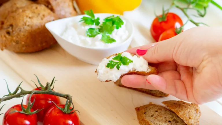 Clean Eating on Keto: How to Make Healthy Choices on a Low-Carb Diet