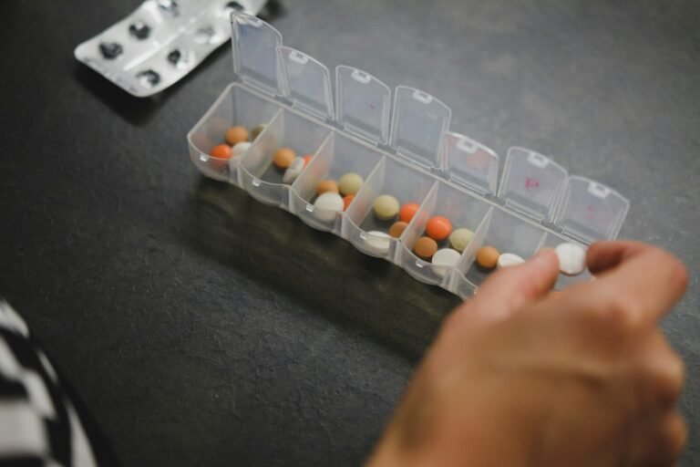 Weekly pill organizer