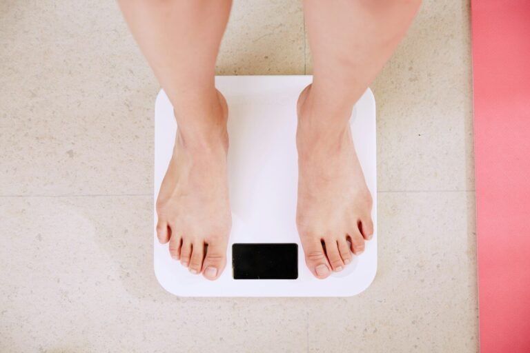 Smart bathroom scale