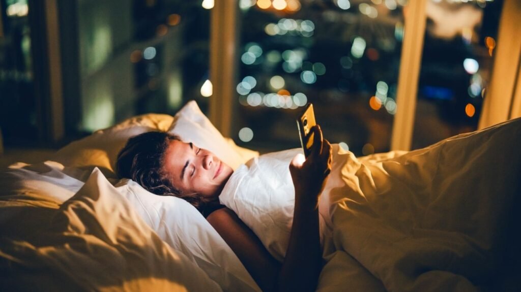 Low Light Exposure During Sleep May Raise Risk Low Light Exposure During Sleep May Raise Risk